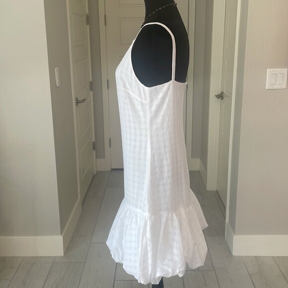 Trina Turk White Bubble Hem Dress Size S NWOT - Picture 6 of 9